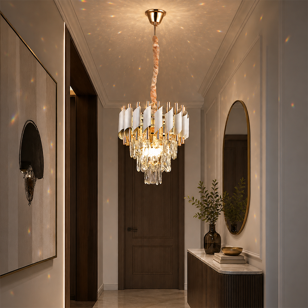 Kristály csillár VERSAILLES Petito 3xE14, átmérő 30 cm, fényes arany és fehér, állítható magasságú, fém és kristály kristálycsillárok alapértelmezett cím Alessandro Design
