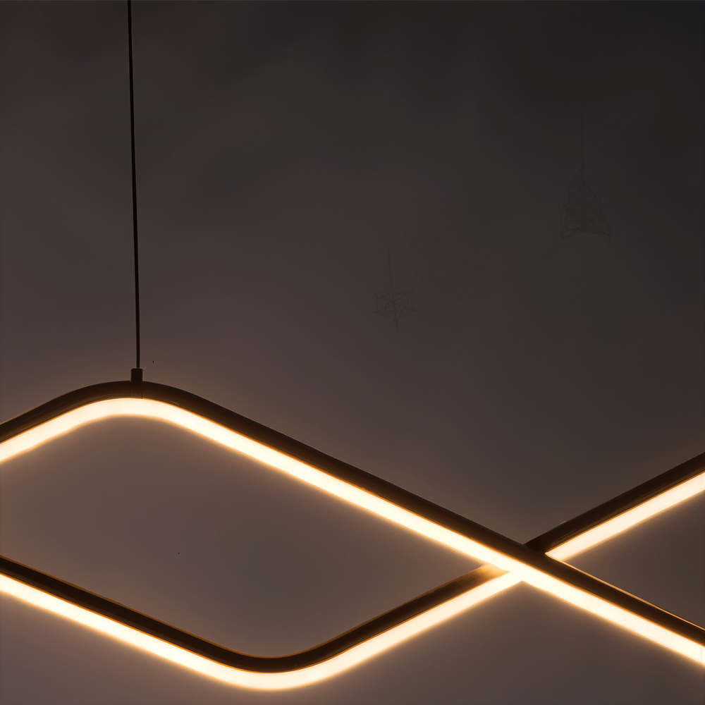 Függesztett LED-es csillár távirányítóval ZIGZAG 27W, hideg/meleg/semleges fény, szabályozható, fekete, állítható magasságú LED-csillárok távirányítóval Alapértelmezett cím Alessandro Design