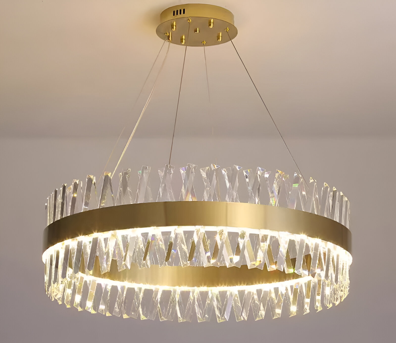 CASERTA Magno LED csillár távirányítóval, 68W, szabályozható, 3000K/4000K/6000K, átmérő 60cm, arany kristálycsillárok alapértelmezett cím Alessandro Design