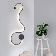 LED fali lámpa Delilah 36W dekoratív hideg/meleg/semleges könnyű fém és fekete szilikon beltéri fali lámpák alapértelmezett cím Alessandro Design