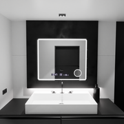 Négyszögletű LED-es tükör, 80x60 cm, Riflesso MotionGlow Marcello, páramentesítő rendszer, óra és hőmérő, kozmetikai nagyító, szabályozható Marcello tükrök alapértelmezett cím Alessandro Design