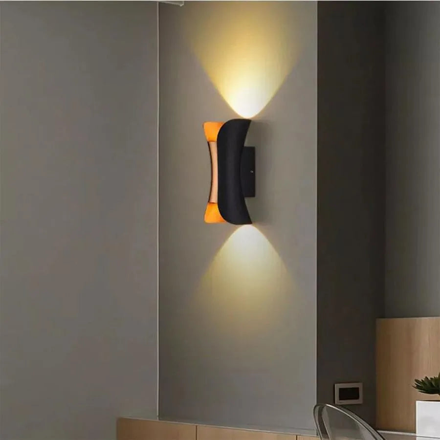 Kültéri LED fali lámpa Pauline 2, 10W, 20x10, 3000K, fém, fekete és arany Kültéri fali lámpák Alapértelmezett cím Alessandro Design