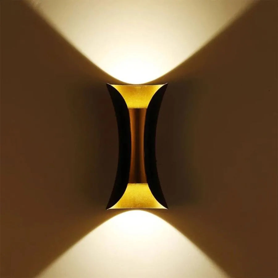 Kültéri LED fali lámpa Pauline 2, 10W, 20x10, 3000K, fém, fekete és arany Kültéri fali lámpák Alapértelmezett cím Alessandro Design