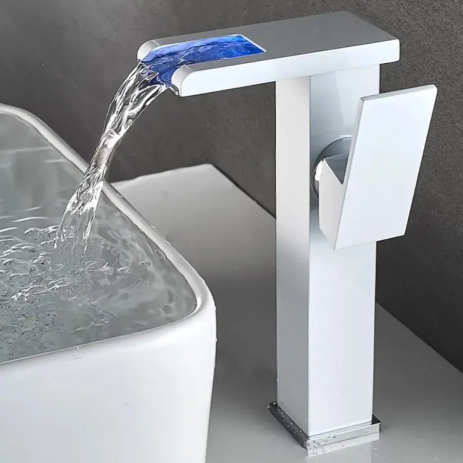 Mosócsaptelep, RGB fény, Színváltozás a víz hőmérsékletétől függően, OD3014 Fürdőszoba csaptelepek Alapértelmezett cím Alessandro Design