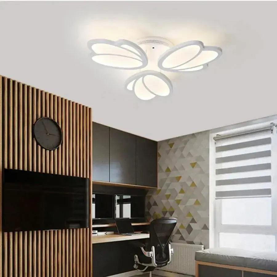 LED-es csillár távirányítóval TULIP 45W, 3 szirom, hideg/meleg/semleges fény, szabályozható, fehér LED-es csillár távirányítóval Alapértelmezett cím Alessandro Design