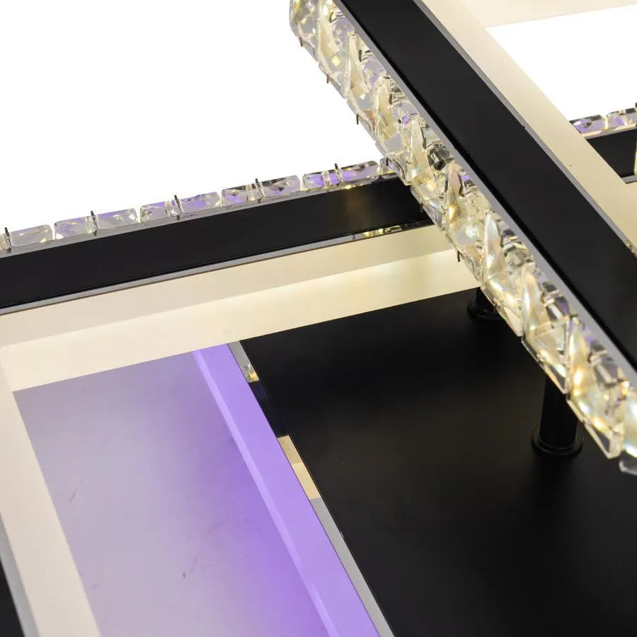 LED csillár távirányítóval és kristály LEILA 88W, 3 négyzet, hideg/meleg/semleges fény, szabályozható, fekete fényes króm LED csillárok távirányítóval Alapértelmezett cím Alessandro Design
