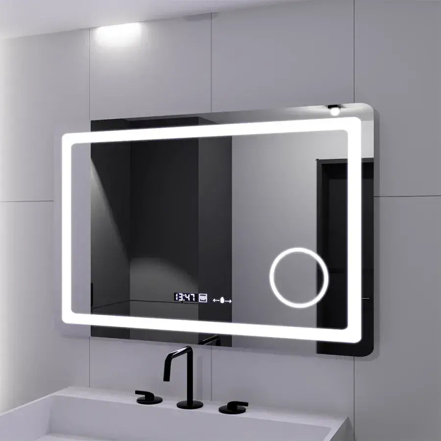 Négyszögletű LED-es tükör, 90x60 cm, Souverain MotionGlow Marcello, páramentesítő rendszer, óra és hőmérő, kozmetikai nagyító, szabályozható Marcello tükrök alapértelmezett cím Alessandro Design
